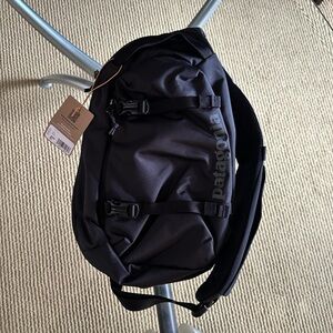 Patagonia Atom Sling Bag 8L